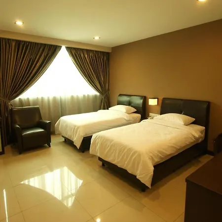 Capital O Rail Hotel Kluang Exterior photo