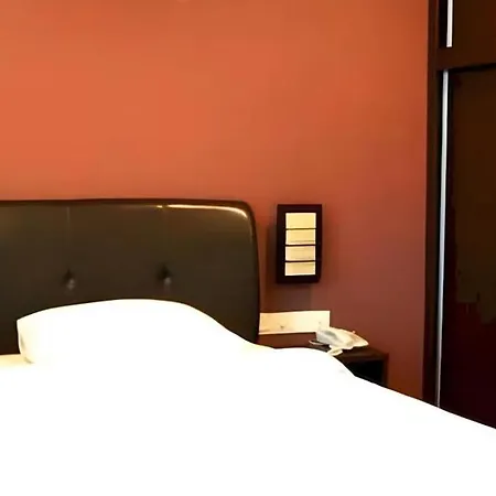 Capital O Rail Hotel Kluang Exterior photo