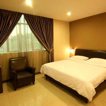 Capital O Rail Hotel Kluang Exterior photo