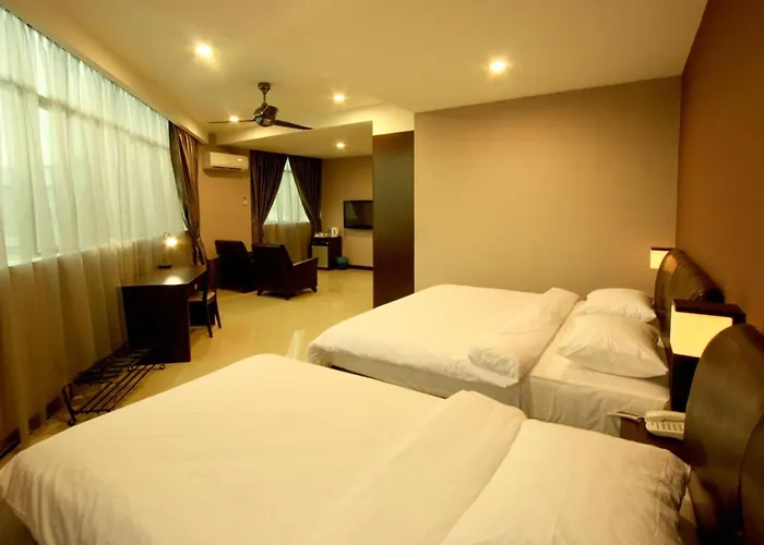 Capital O Rail Hotel