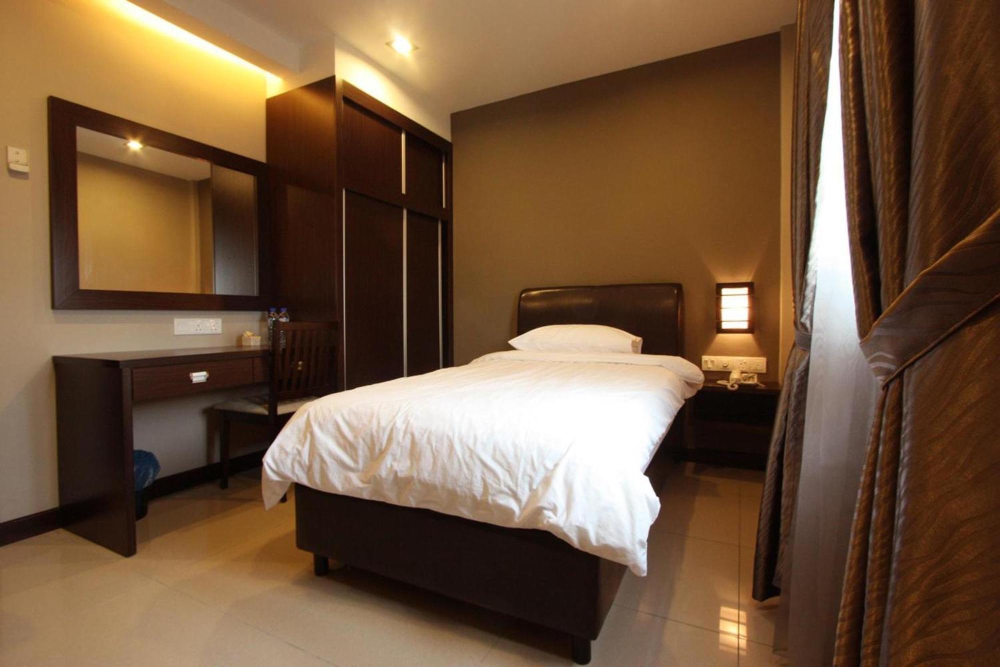 Rail 3* Kluang