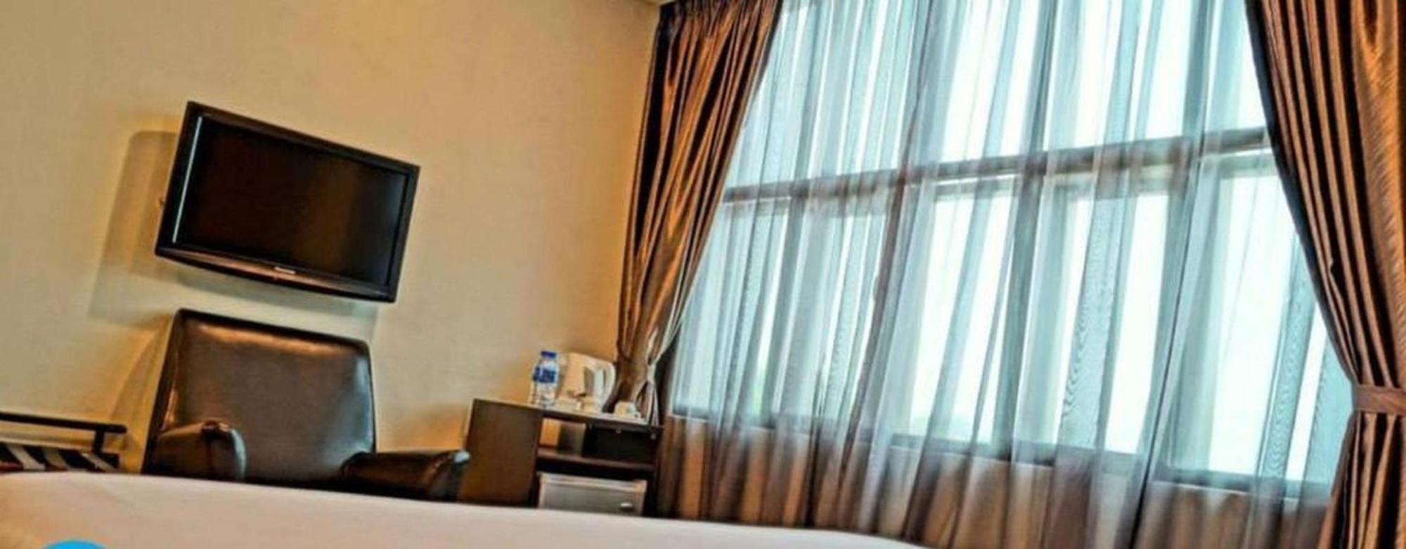Rail Hotel